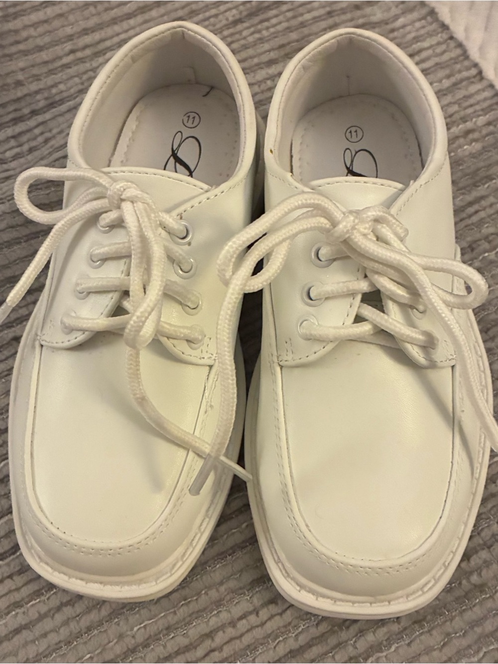 New without tags, Lito children’s wear white toddler boys dress shoes, size 11